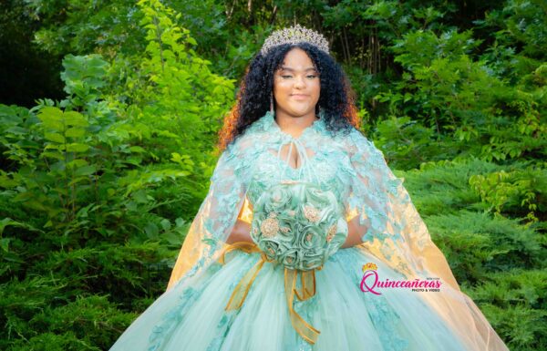The party of keyla Quinceaneras App offers an online resource for quinceanera & sweet 16 planning, photography , video ,dresses, gowns, invitations, music, themes, and decorations Gallery 2