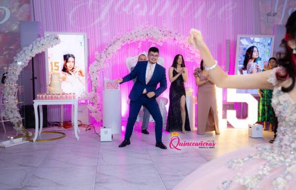 The party of Yazmine Quinceanera Inspiration ideas @quinceanerasapp Gallery 12