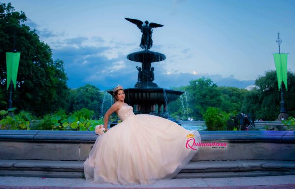 The party of Mary Jane Sesion de Quinceanera en Central Park NYC Photo and Video Gallery 4