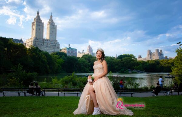 The party of Mary Jane Sesion de Quinceanera en Central Park NYC Photo and Video Gallery 12