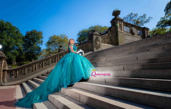 The party of Julissa T Photography & Video for Weddings & Sweet 16's in NYC Gallery 7